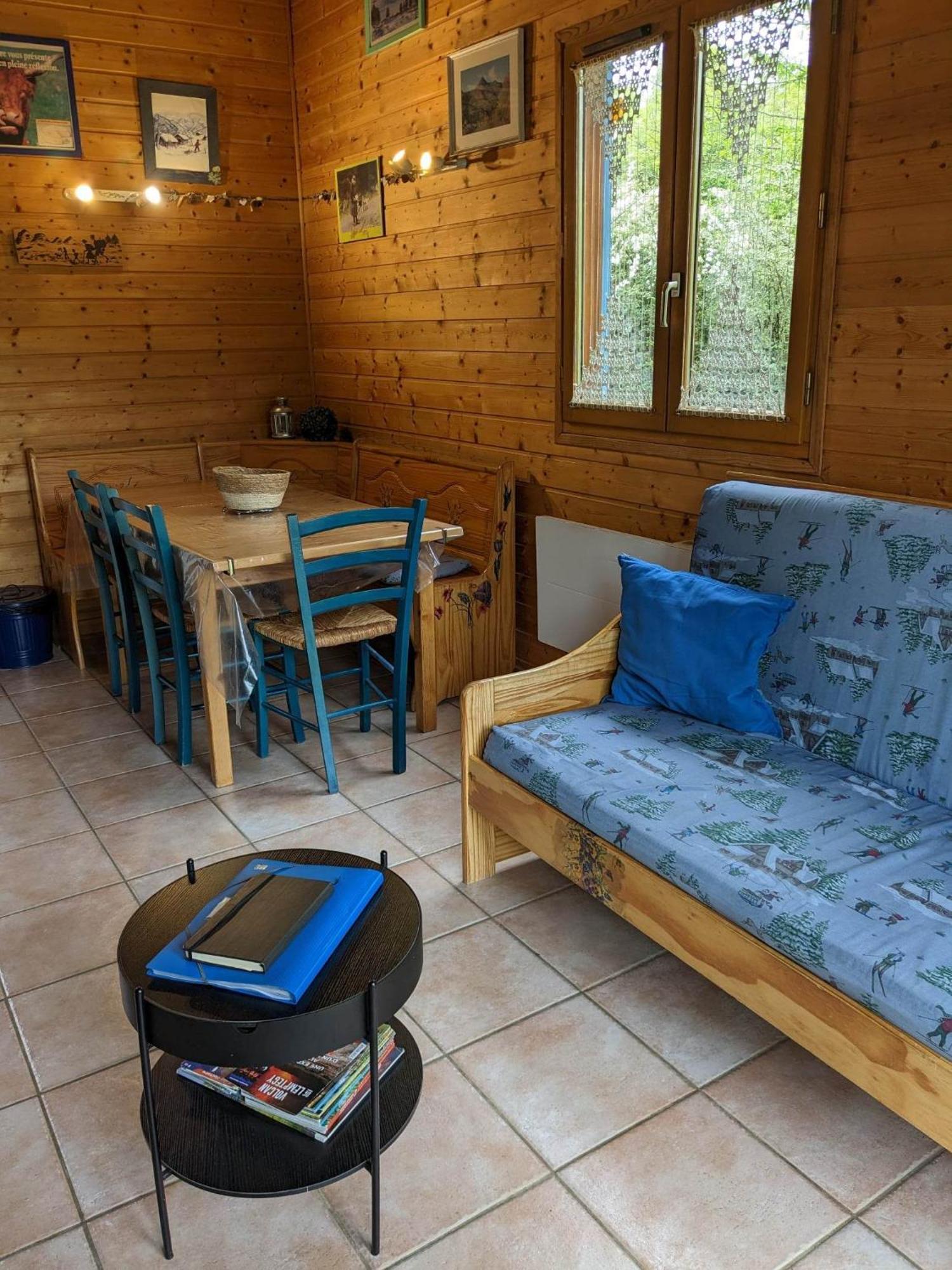 Les Chalets De La Vigne Grande Saint-Floret Εξωτερικό φωτογραφία